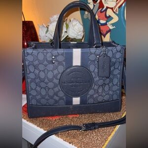Coach Dempsey Carryall Tote Bag🧵💙